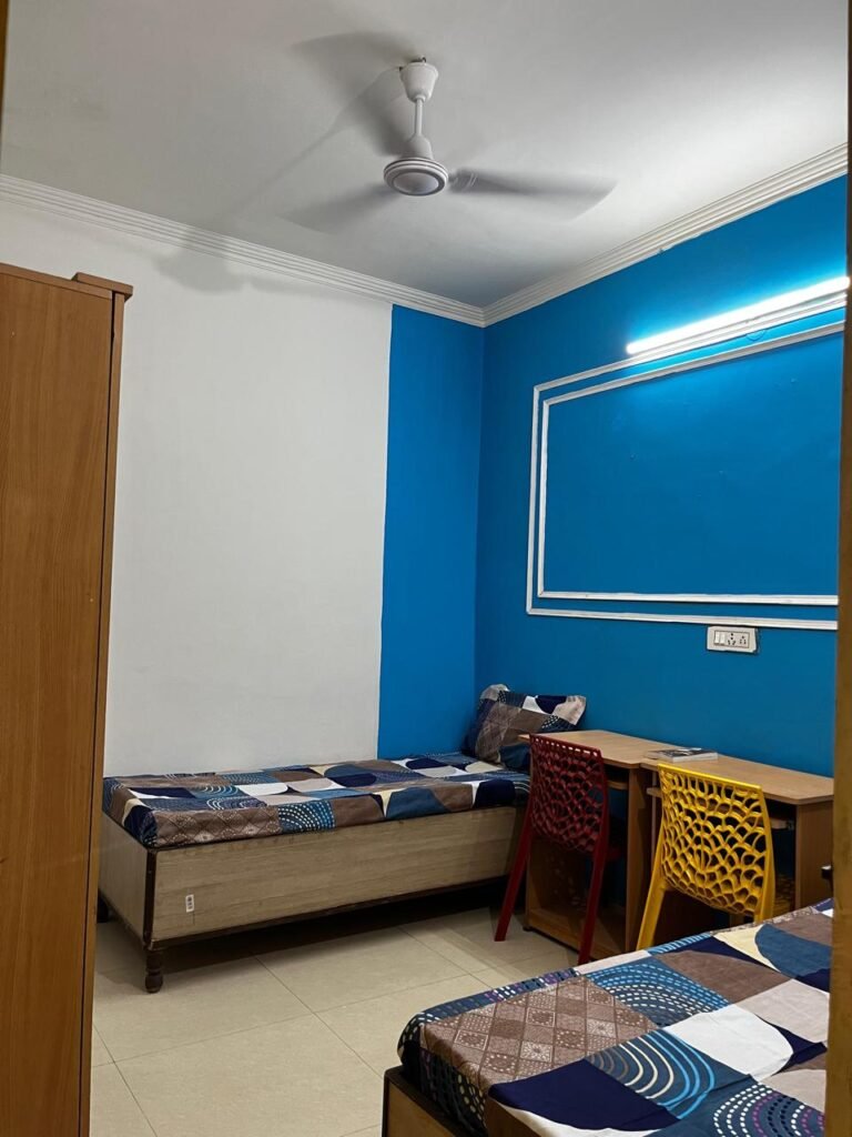 achiver girls pg near kamala nehru college