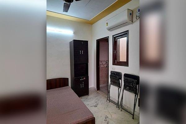 girls pg in gautam nagar delhi